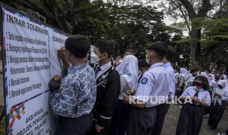 Ilustrasi kerukunan umat beragama di Manado.