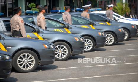 Ilustrasi polisi melaksanakan apel siaga untuk meningkatkan keamanan.