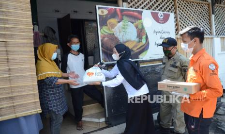 Idul Adha mengajarkan tauhid Allah SWT dalam hadapi pandemi Covid-19. Ilustrasi bantuan Covid-19