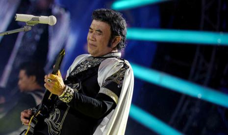 Pedangdut Rhoma Irama.