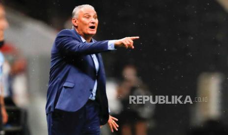 Pelatih Brasil Tite mendapatkan hukuman dari CONMEBOL karena mengkritik penyelenggaraan Copa America.