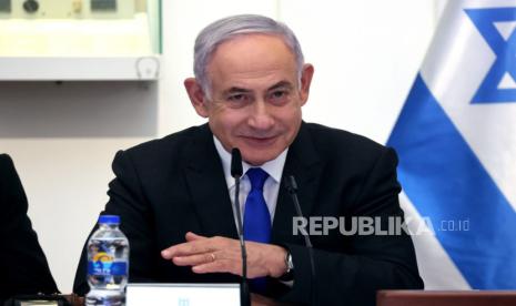 Perdana Menteri Israel Benjamin Netanyahu menghadiri rapat Kabinet di Bible Lands Museum di Yerusalem, 05 Juni 2024. 