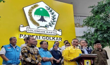 Koalisi Indonesia Maju yang terdiri dari Partai Golkar, Partai Gerindra, Partai Amanat Nasional (PAN), Partai Bulan Bintang (PBB), Partai Gelora, Partai Garuda, dan Partai Prima sepakat membentuk kelompok kerja terkait konten yang akan dinarasikan oleh Prabowo Subianto, di Kantor DPP Partai Golkar, Jakarta, Rabu (20/9/2023) malam.