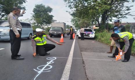 Penunggang Honda Vario Tewas Tertabrak Truk di Gempol Pasuruan