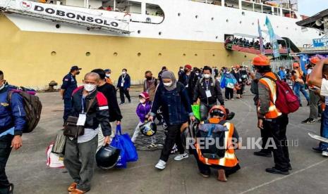 Kementerian Perhubungan membuka pendaftaran mudik gratis sepeda motor dengan kapal laut mulai hari ini, Kamis (23/3/2023) untuk mengurangi kepadatan lalu lintas. 