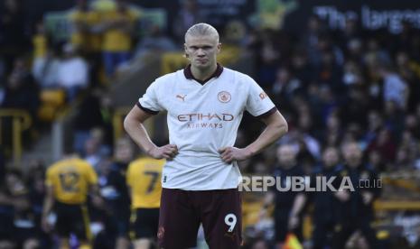 Penyerang Manchester City Erling Haaland mencetak lima gol dalam kemenangan 6-2 timnya atas Luton Town di Piala FA. 