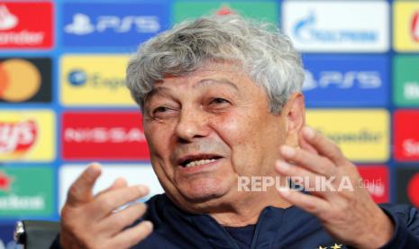 Pelatih Dynamo Kiev Mircea Lucescu.