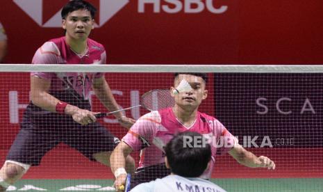 Pebulu tangkis ganda putra Indonesia, Leo Rolly Carnando-Daniel Marthin.  Leo Rolly Carnando/Daniel Marthin berhasil melaju ke final Indonesia Masters 2023. Di laga semifinal yang berlangsung Sabtu (28/1/2023) di Istora Senayan Jakarta, Leo/Daniel mengalahkan pasangan Jepang Takuro Hoki/Yugo Kobayashi 18-21, 21-17, dan 21-3.