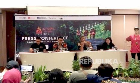 Wakil Bupati Sleman, Danang Maharsa, menghadiri konferensi pers penyelenggaraan Sleman Temple Run 2023 di Alana Hotel, Sleman, Rabu (12/7/2023). 