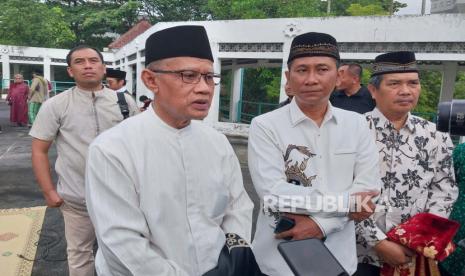 Ketua Umum PP Muhammadiyah Haedar Nashir saat ditemui usai sholat Idul Adha di Masjid KH Ahmad Dahlan Universitas Muhammadiyah Yogyakarta (UMY), Rabu (28/6/2023).