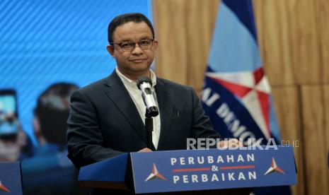 Bakal calon presiden dari Koalisi Perubahan Anies Baswedan saat konferensi pers di kantor DPP Partai Demokrat, Jakarta, Kamis (2/3/2023). Kunjungan Anies ke kantor DPP Demokrat tersebut untuk melakukan pertemuan bersama Majelis Tinggi Partai Demokrat membahas tentang perkembangan Koalisi Perubahan.