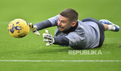 Kiper Tottenham Hotspur Guglielmo Vicario  