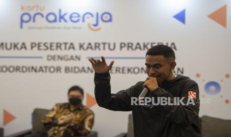 Warga penerima manfaat program Kartu Prakerja berbagi pengalaman mengenai pelatihan yang didapatkan.