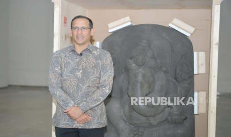 Menteri Pendidikan, Kebudayaan, Riset, dan Teknologi (Mendikbudristek), Nadiem Anwar Makarim, menyambut kembalinya empat arca peninggalan Kerajaan Singasari dari Belanda ke Tanah Air di Museum Nasional Indonesia, Jakarta, Selasa (22/8/2023). 