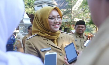 Anne Ratna Mustika. Bupati Purwakarta Anne Ratna Mustika menggugat cerai suaminya, anggota DPR Dedi Mulyadi. Foto: Republika.