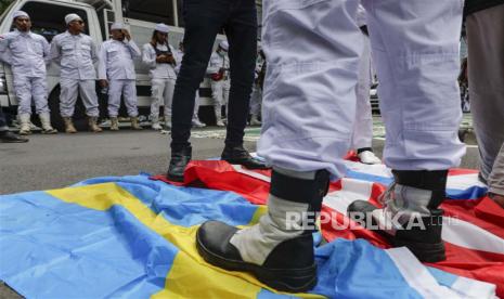 Polisi Swedia memberikan izin penyelenggaraan aksi protes yang melibatkan pembakaran Alquran di luar masjid utama Stockholm 