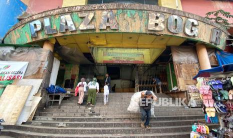 Suasana Plaza Bogor, Kecamatan Bogor Tengah, Kota Bogor yang telah dikosongkan jelang pembongkaran dan revitalisasi.