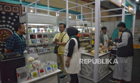 Konsumsi produk halal di tingkat global pada 2027 diproyeksikan mencapai 3,1 triliun dolar AS atau sekitar Rp 47.151 triliun.