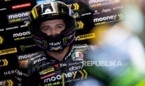 Pembalap MotoGP asal Italia dari tim VR46, Marco Bezzecchi, yang juga dikenal sebagai salah satu anak didik legenda MotoGP, Valentino Rossi.