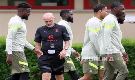 Para pemain AC Milan melakukan latihan jelang laga Vs Inter Milan di semifinal Liga Champions. 