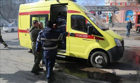 Pasukan Rusia menembaki konvoi evakuasi warga sipil yang melarikan diri dari perang di wilayah tenggara Mariupol.