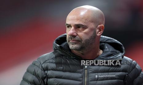 Peter Bosz, Pelatih Kepala Bayer Leverkusen