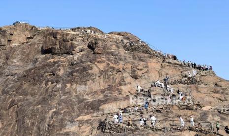 Jalan menuju puncak Jabal Nur  dan Gua Hira, Makkah. Sabtu (10/6/2023).