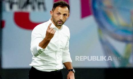 Pelatih RB Leipzig Domenico Tedesco. RB Leipzig pada Rabu (7/9/2022) mengumumkan telah memecat Domenico Tedesco dari jabatan pelatih kepala setelah awal musim yang mengecewakan bagi klub Liga Jerman itu. 