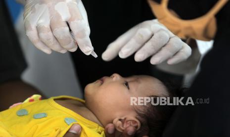 Petugas Kesehatan di Lebak Vaksinasi Anak di Rumah. Ilustrasi