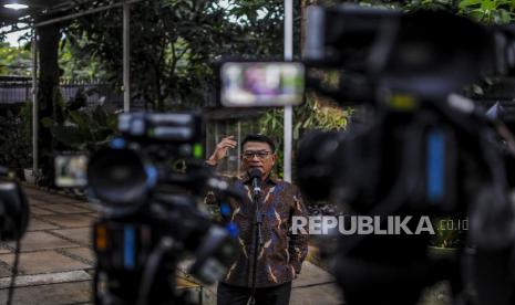 Kepala Kantor Staf Presiden Moeldoko memberikan keterangan pers di kawasan Menteng, Jakarta, Rabu (3/2). Keterangan pers tersebut untuk menanggapi pernyataan Ketua Umum Partai Demokrat Agus Harimurti Yudhoyono terkait tudingan kudeta AHY dari kepemimpinan Ketua Umum Partai Demokrat demi kepentingan Pilpres 2024. Republika/Putra M. Akbar