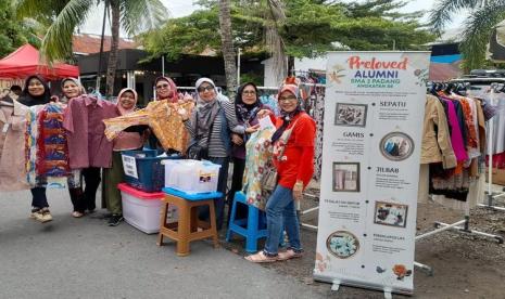 Alumni SMA 2 Padang Angkatan 88 Adakan Preloved