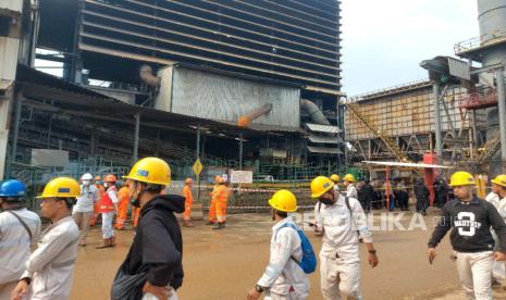 Aktivitas karyawan kembali berangsur normal pascakecelakaan kerja pada Ahad (24/12/2023) 06.15 WITA di pabrik ferrosilikon PT ITSS yang berada di kawasan IMIP.