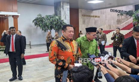 Ketua MPR Bambang Soesatyo menanggapi wacana amandemen UUD 1945 dan usulan penguatan DPD di Gedung Nusantara V, Kompleks Parlemen, Jakarta, Jumat (18/8/2023). 