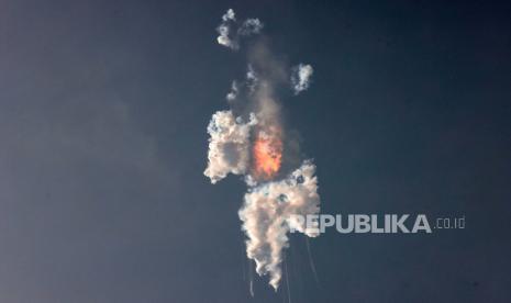 Pesawat luar angkasa Starship milik SpaceX meledak sebelum mencapai target ketinggiannya.