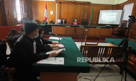 Suasana sidang telekonferensi di pengadilan. (ilustrasi)