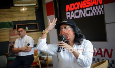 Suasana peluncuran Indonesia Racing di Jakarta, Rabu (11/11). Dalam keterangan pers tersebut MP1 yang bekerjasama dengan Greseni Racing memperkelnakan brand Indonesia Racing untuk tim balap motor Indonesia yang akan berlaga di empat kelas MotoGP diantaranya MotoE, Moto3, Moto2, dan MotoGP pada ajang MotoGP 2021 mendatang di 20 Negara. Republika/Thoudy Badai