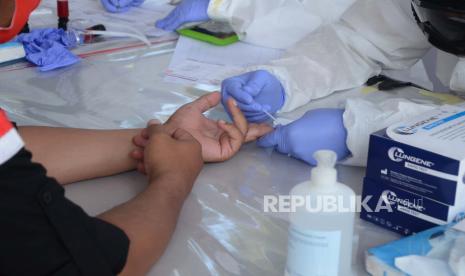 Rapid test dan swab massal