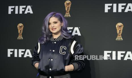 Kelly Osbourne membantah bahwa dirinya pernah menjalani operasi plastik.