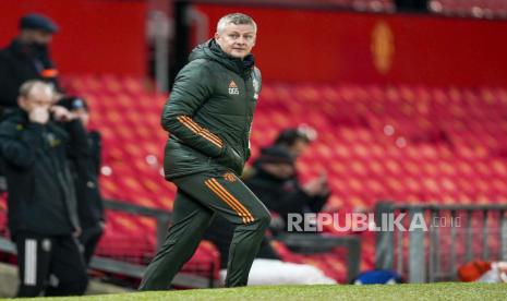 Reaksi manajer Manchester United Ole Gunnar Solskjaer saat pertandingan sepak bola Liga Utama Inggris antara Manchester United dan Sheffield United di Old Trafford, Manchester, Inggris, Rabu, 27 Januari 2021. 