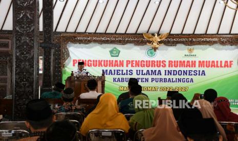 Pengukuhan Pengurus Rumah Mualaf Majelis Ulama Indonesia (MUI) Kabupaten Purbalingga Masa Khidmat 2022 - 2027 di Pendopo Dipokusumo, Rabu (25/1/23).