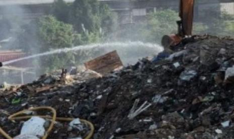 Jakarta Utara Imbau Warga Hindari Pembakaran Sampah Sembarangan? — INDONESIA — ERYU PROJECT