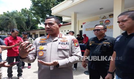 Kapolres Metro Bekasi, Kombes Benediktus Twedi Aditya Bennyahdi.