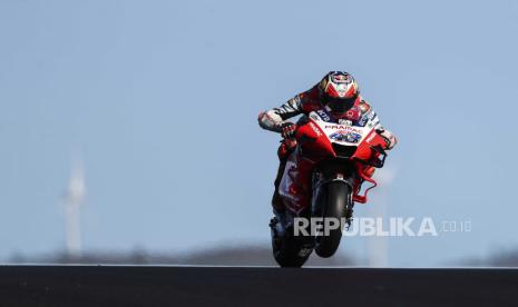  Pembalap Australia Jack Miller dari Pramac Racing Team saat sesi pemanasan untuk Grand Prix Sepeda Motor Portugal di trek balap Algarve International, selatan Portugal, 22 November 2020.