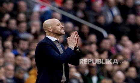  Pelatih Ajax Erik ten Hag 