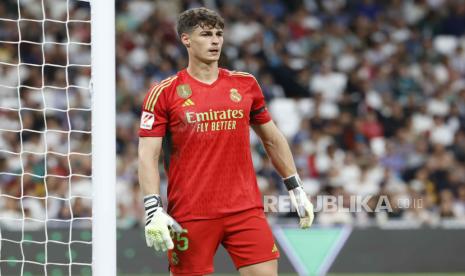 Kiper Real Madrid, Kepa Arrizabalaga, pinjaman dari Chelsea.