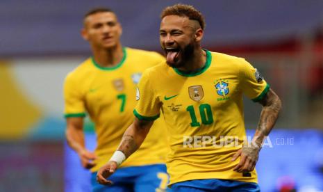 Bintang lapangan pada laga Brasil vs Peru, Jumat (18/6), Neymar.