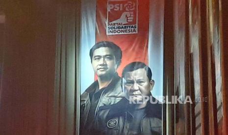 Ketua Umum Partai Solidaritas Indonesia (PSI) Kaesang Pangarep mendeklarasikan dukungan kepada pasangan capres-cawapres Prabowo Subianto-Gibran Rakabuming Raka di Ballroom The Djakarta Theater, Jakarta Pusat, Selasa (24/10/2023) malam.