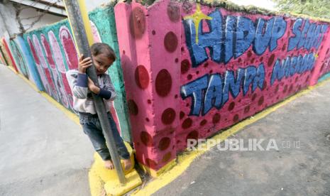 Mural kritik terhadap pemerintah banyak ditemui di negara lain. Ilustrasi mural 