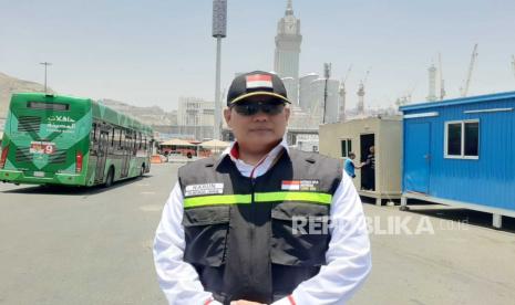 Kepala Bidang Perlindungan Jamaah Haji (Kabid Linjam) Petugas Penyelenggara Ibadah Haji (PPIH) Arab Saudi, Harun Al Rasyid di Terminal Syeb Amir, Makkah, Selasa (6/6/2023). 