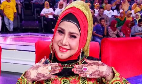 Ratu dangdut, Elvy Sukaesih